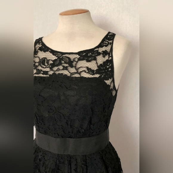 BB Dakota - Elegant Black Sleeveless Lace Overlay Dress - Size 8 - Picture 2 of 6